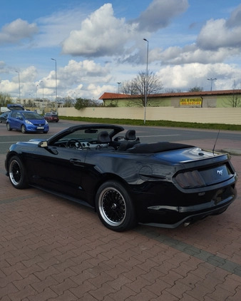 Ford Mustang cena 79000 przebieg: 170000, rok produkcji 2015 z Łódź małe 121
